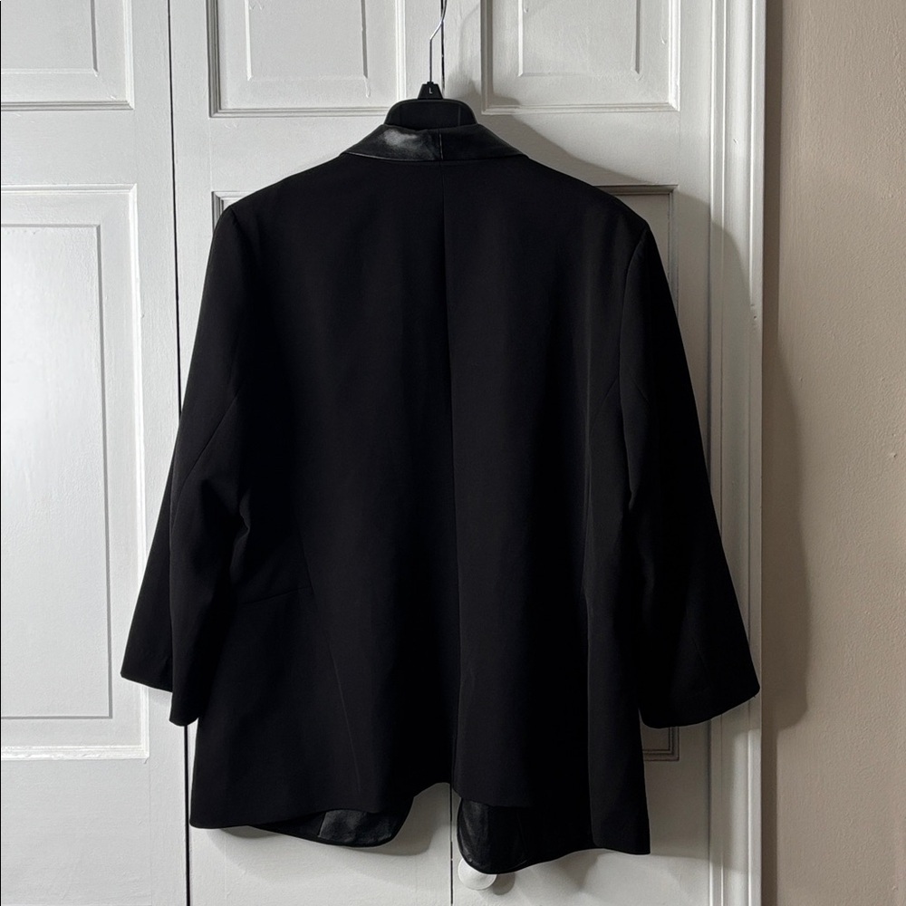 Laundry By Shelli Segal Black Blazer with Faux Leather Trim - Picture 6 of 8
